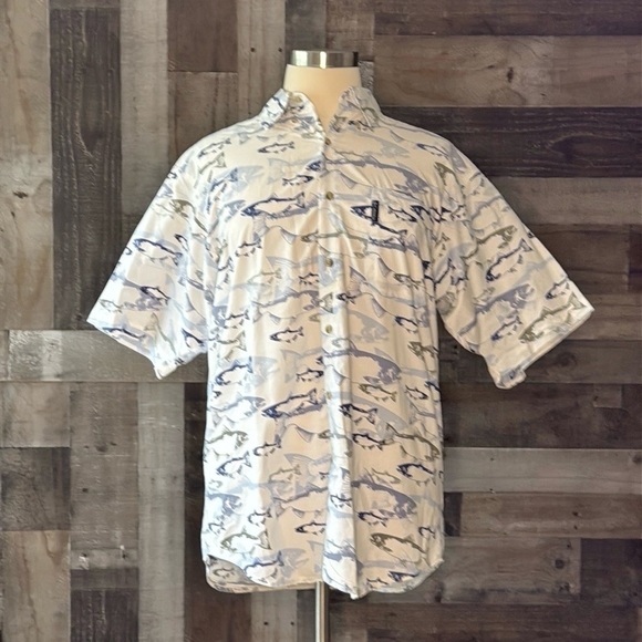 Men’s Columbia button up shirt XLarge sporty outdoor fishing camping vacation - Picture 11 of 11